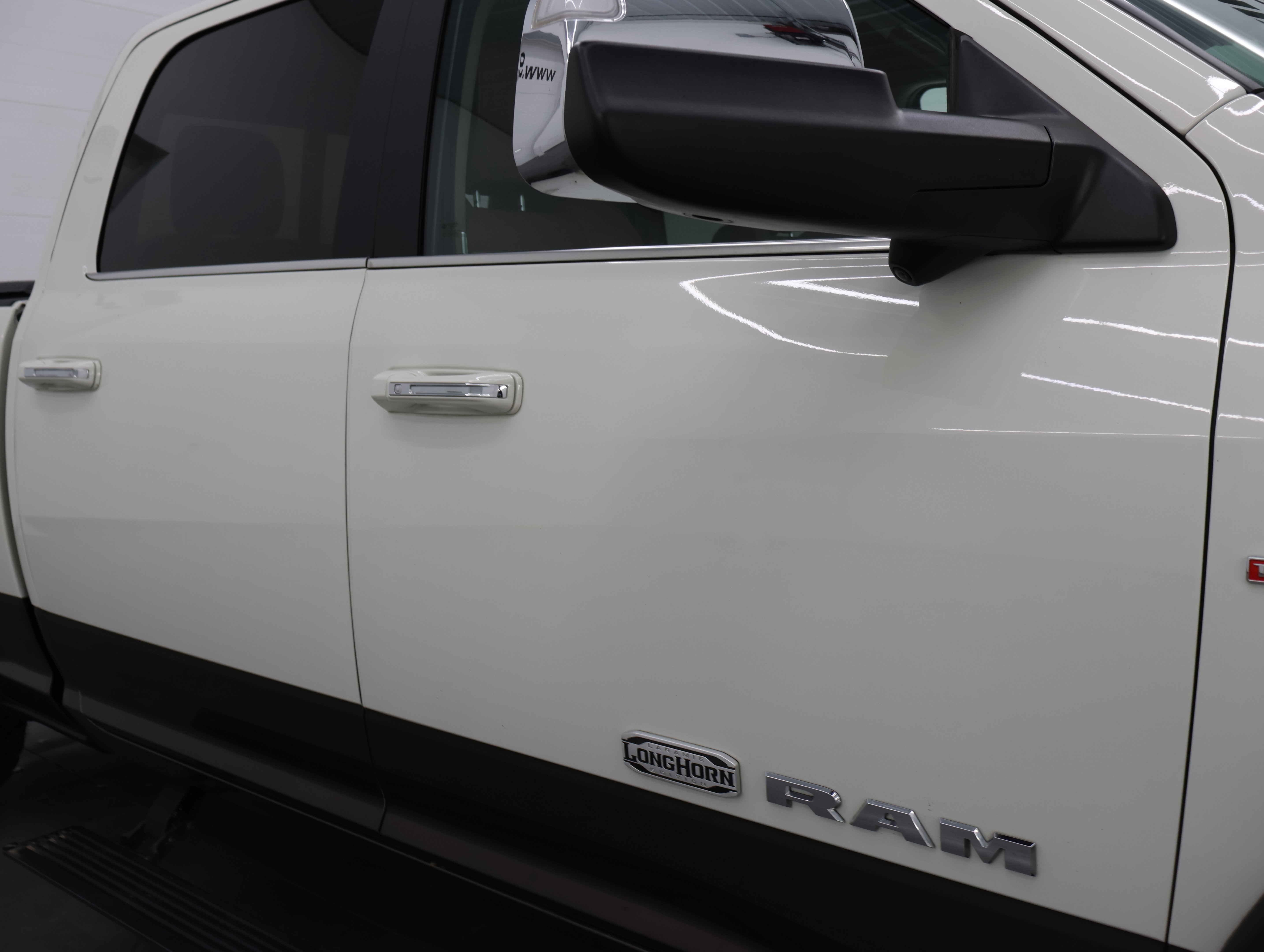 Used 2019 RAM 2500 Limited AWD/4WD image 30