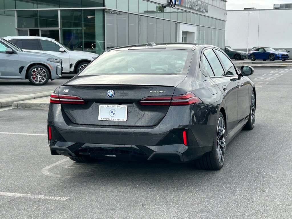 New 2027 BMW i5 eDrive40 w/ Executive Package AWD/4WD image 5