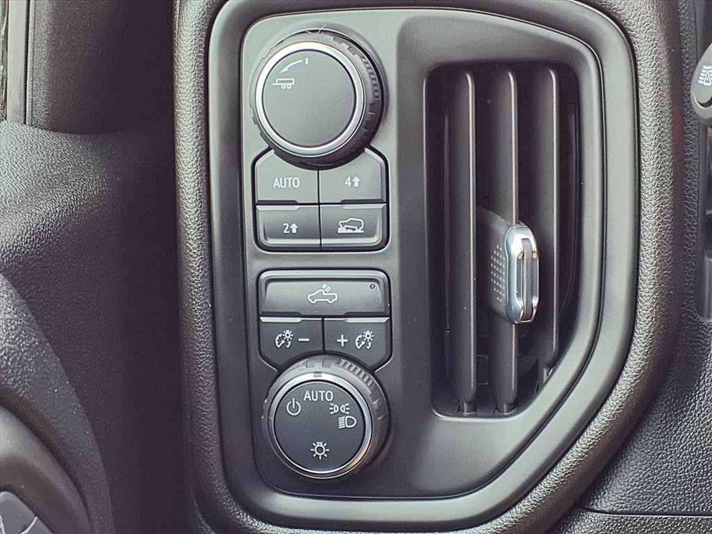 Used 2022 Chevrolet Silverado 1500 Custom w/ LPO, Dark Essentials Package image 10