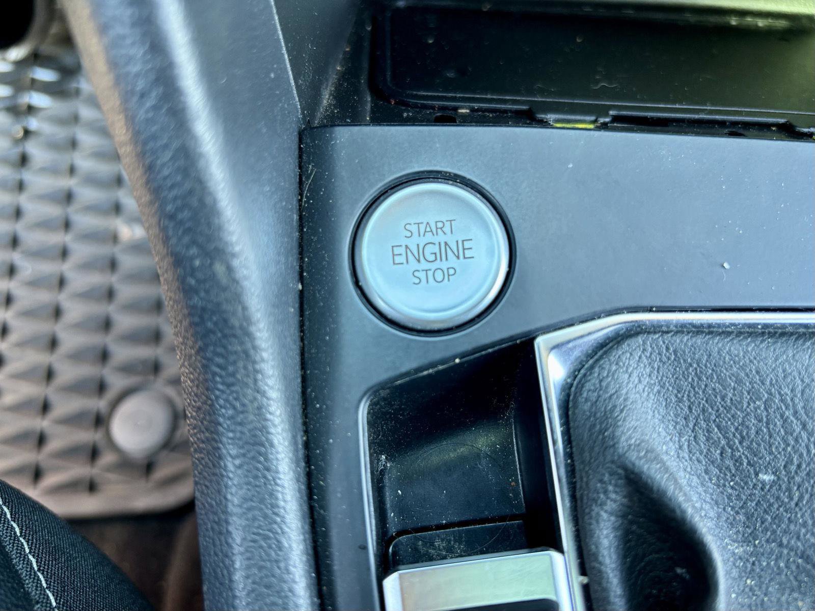 Used 2022 Volkswagen Taos SE image 5