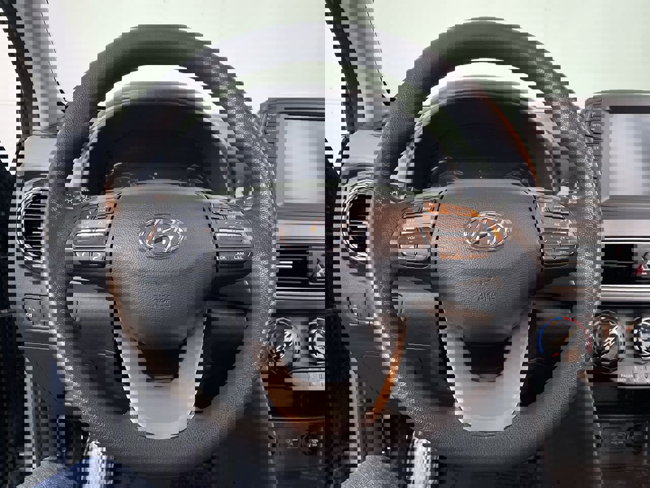 Used 2019 Hyundai Kona SE image 13