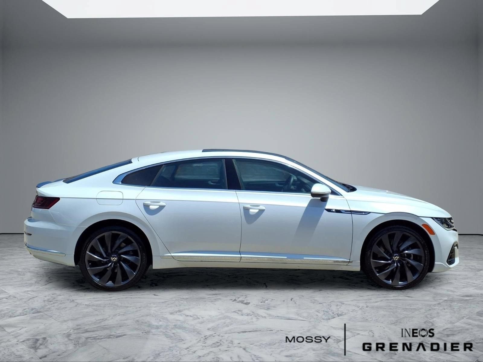 Used 2023 Volkswagen Arteon SEL AWD/4WD image 8