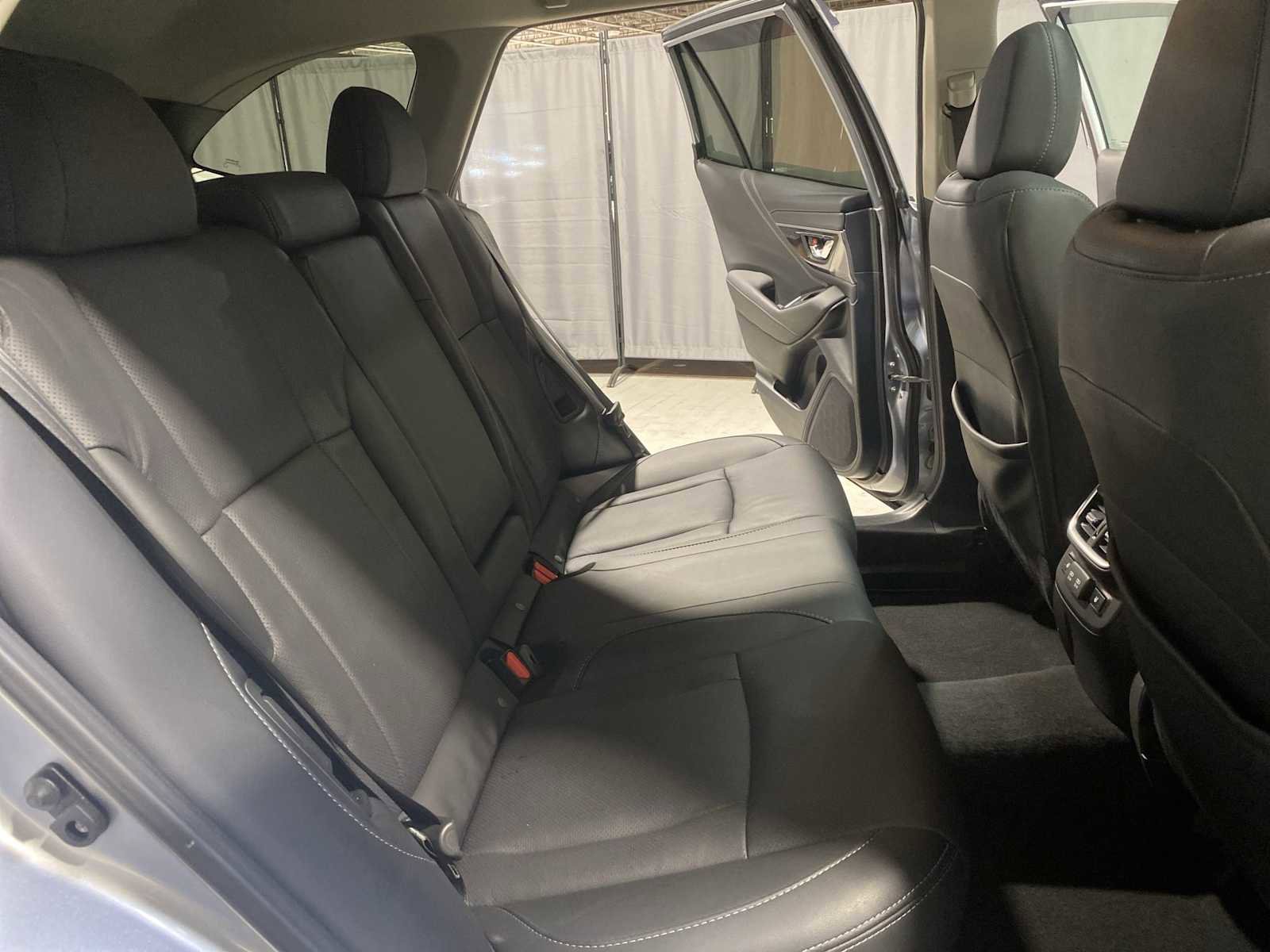 Used 2020 Subaru Outback Limited image 13