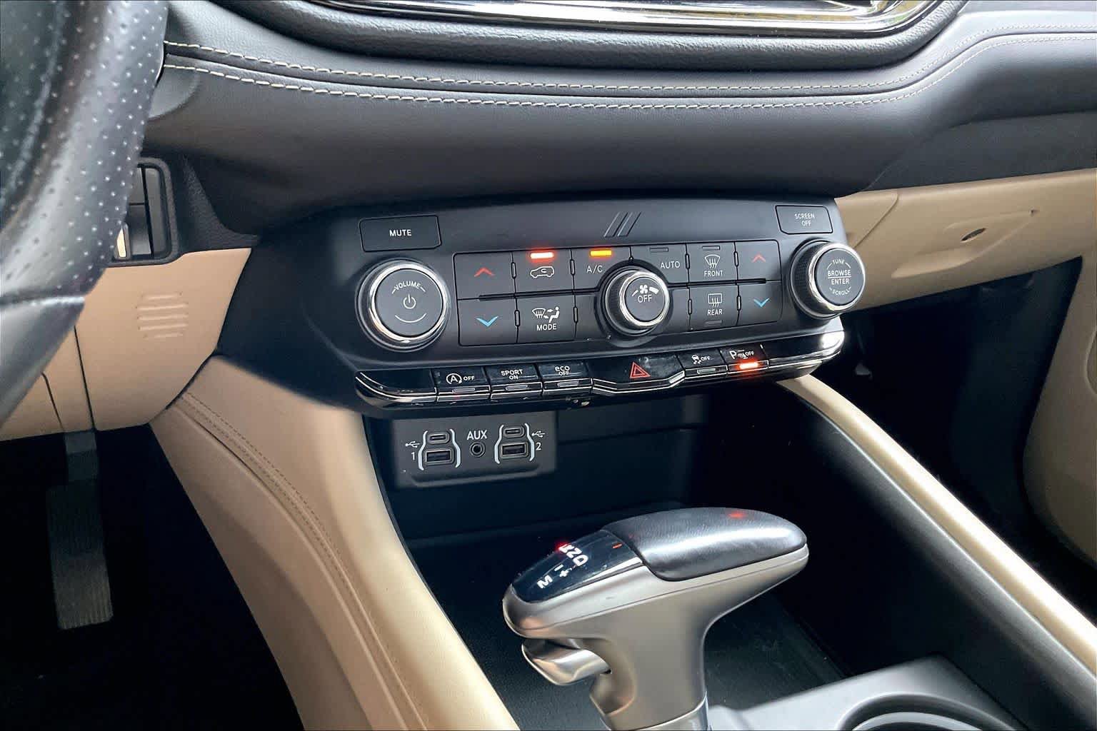 Used 2021 Dodge Durango SXT AWD/4WD image 32