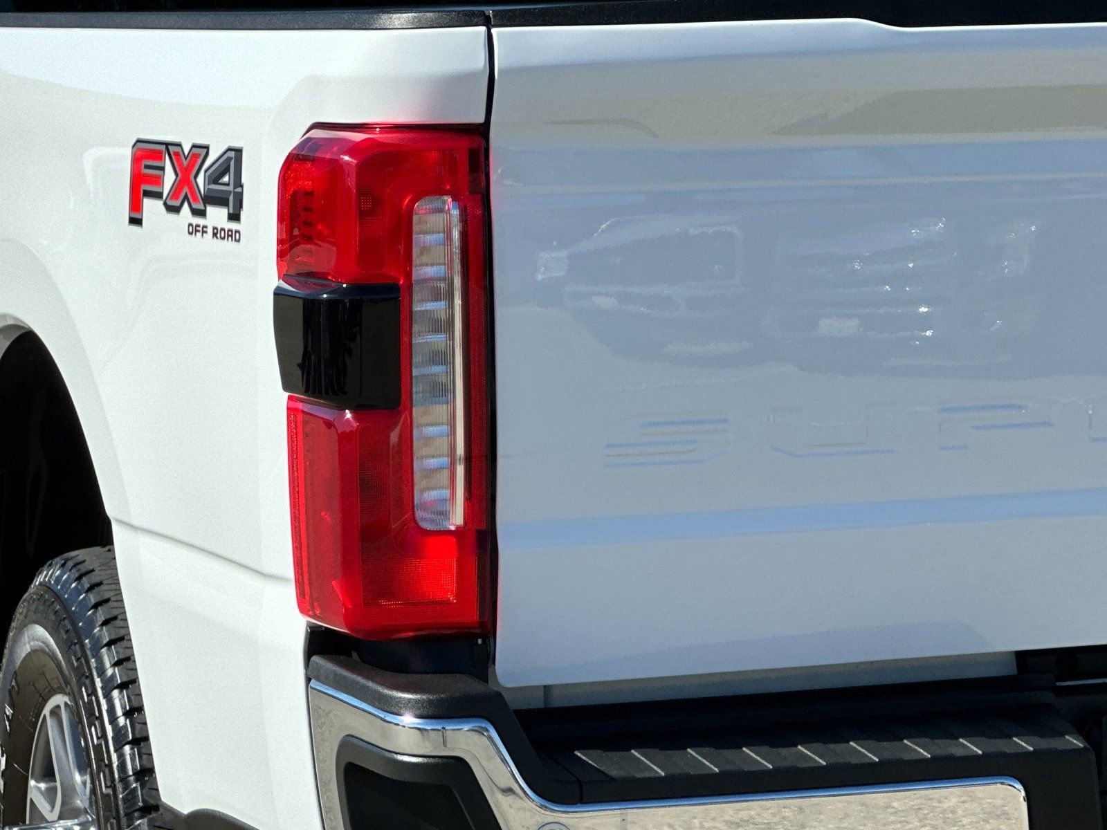 Used 2024 Ford F250 Lariat w/ Lariat Ultimate Package image 36