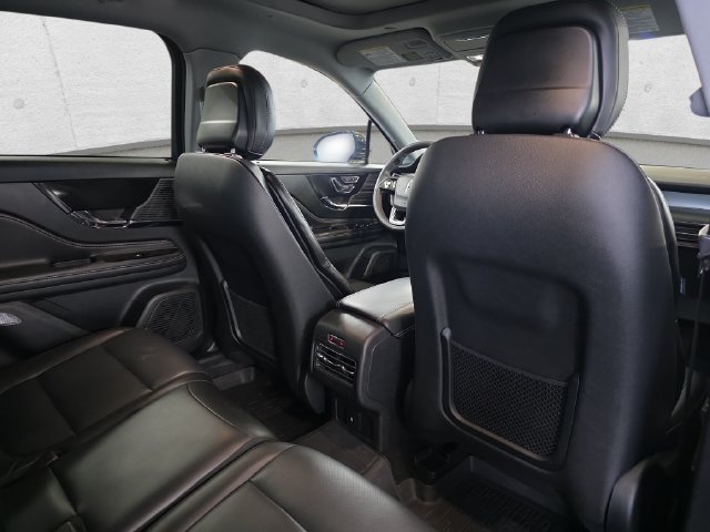 Used 2020 Lincoln Corsair AWD w/ Premium Package image 11
