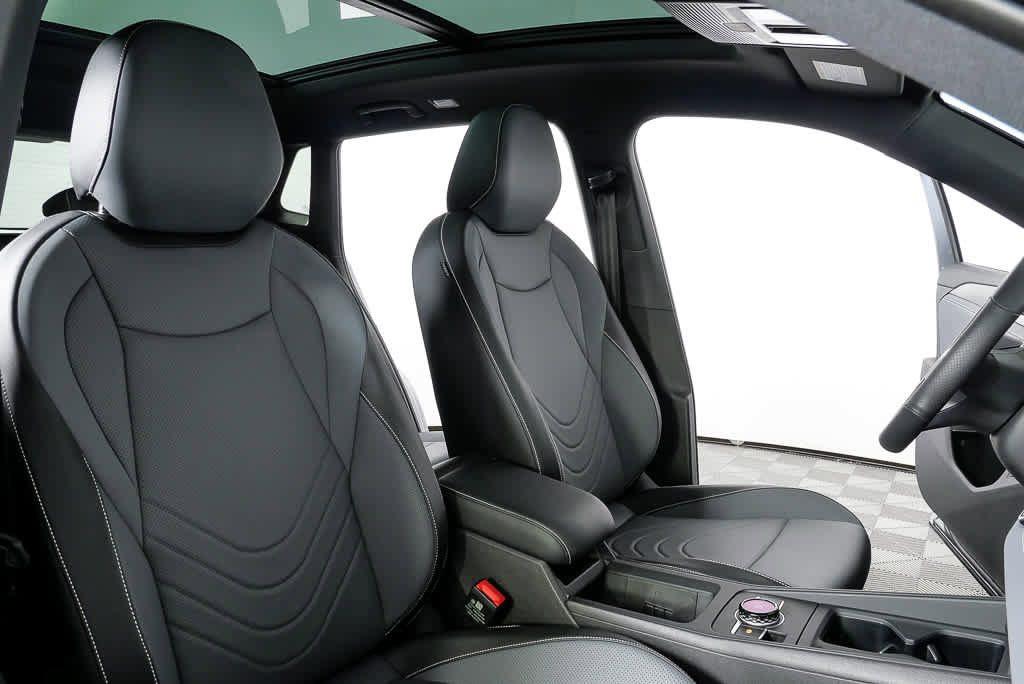 New 2026 Volkswagen Tiguan SE R-Line FWD image 22
