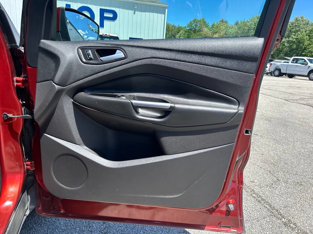 Used 2015 Ford Escape SE FWD image 49