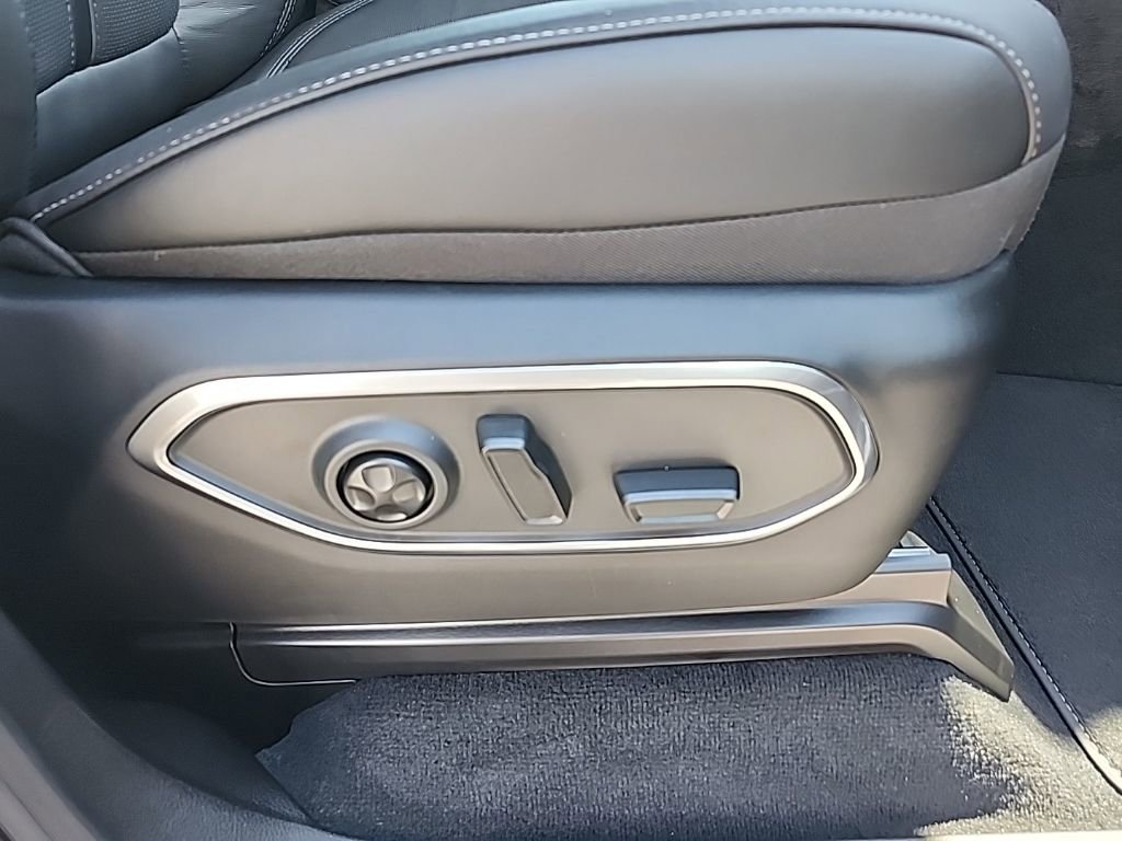 New 2025 Jeep Wagoneer L Series II image 12