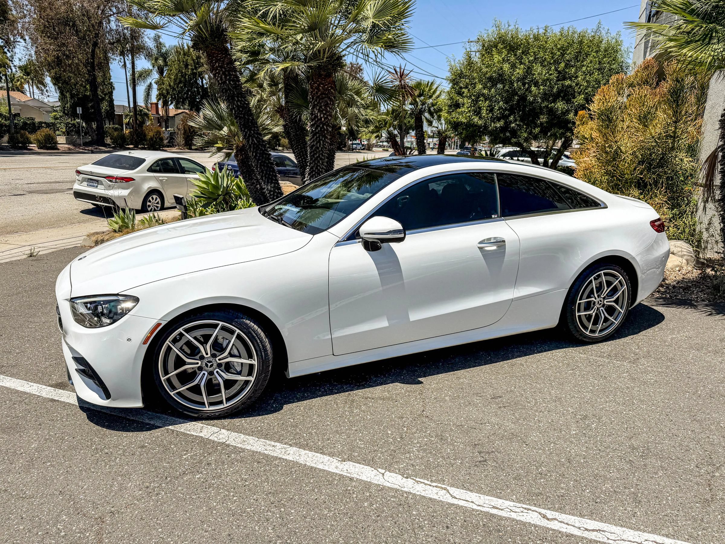 Used 2022 Mercedes-Benz E 450 4MATIC Coupe w/ AMG Line image 5