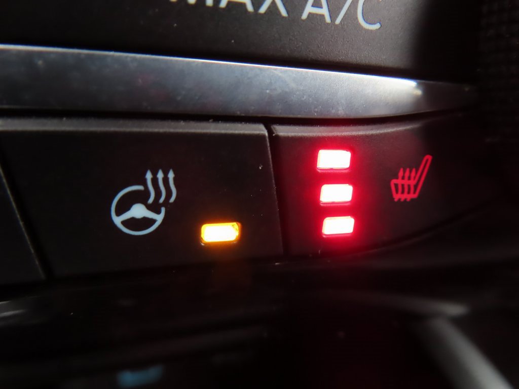 Used 2022 Ford Escape SEL image 7