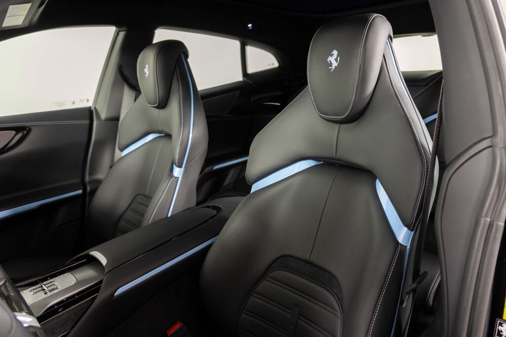 Used 2026 Ferrari Purosangue AWD/4WD image 50