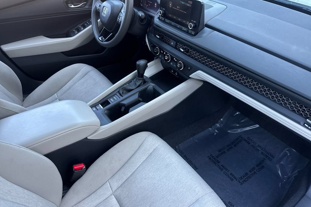 Used 2023 Honda Accord EX image 14