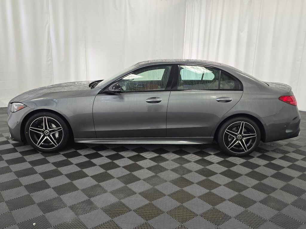 Used 2024 Mercedes-Benz C 300 4MATIC Sedan image 3