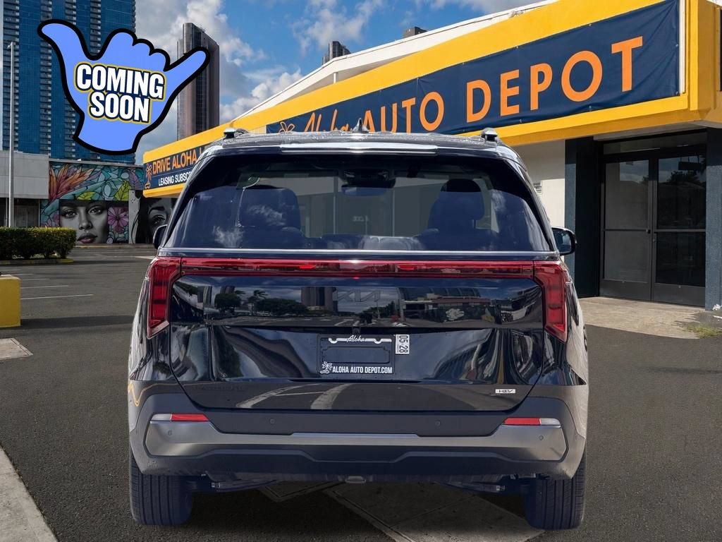 Used 2026 Kia Carnival SX w/ SX Dark Edition Package FWD image 4