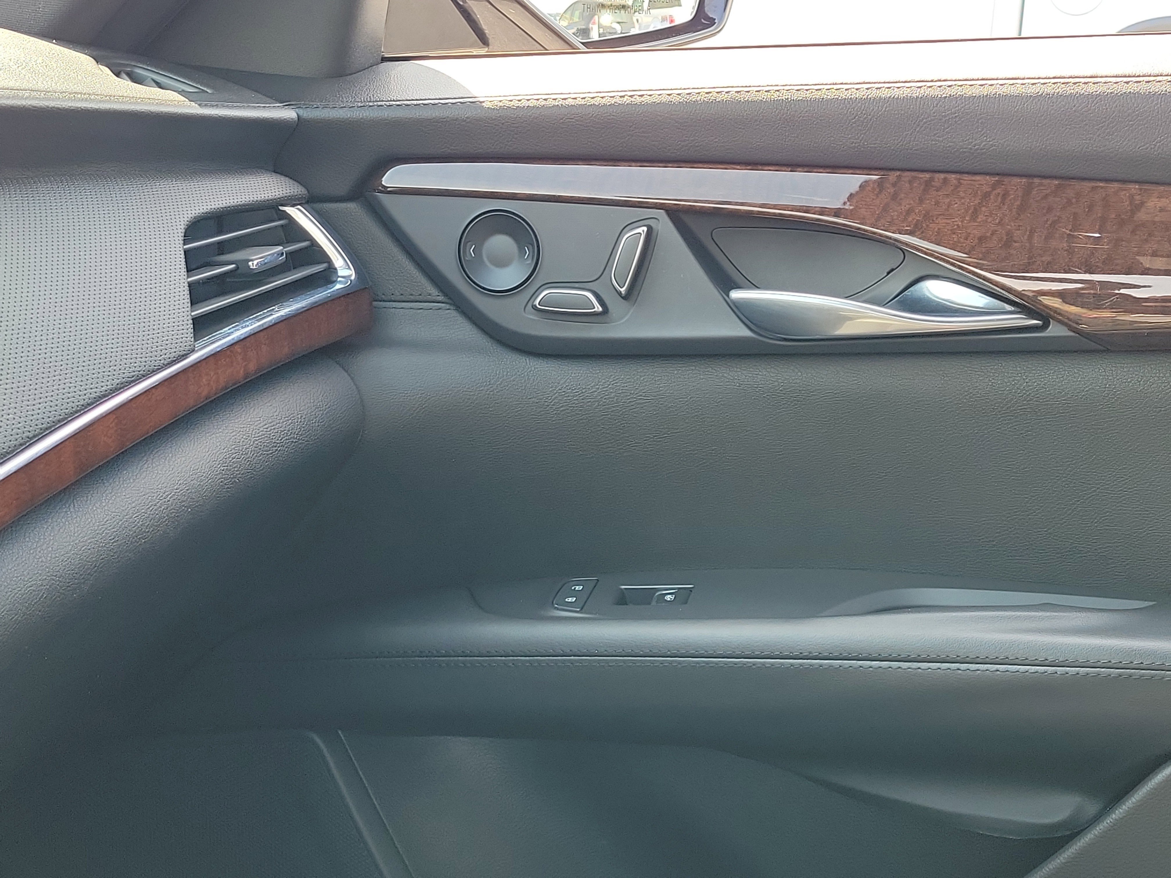 Used 2019 Cadillac CT6 Luxury w/ Driver Awareness Package image 28