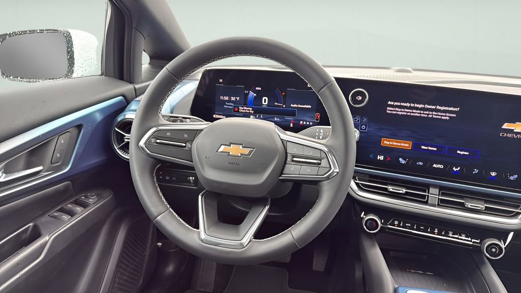 New 2026 Chevrolet Equinox EV LT AWD/4WD image 18
