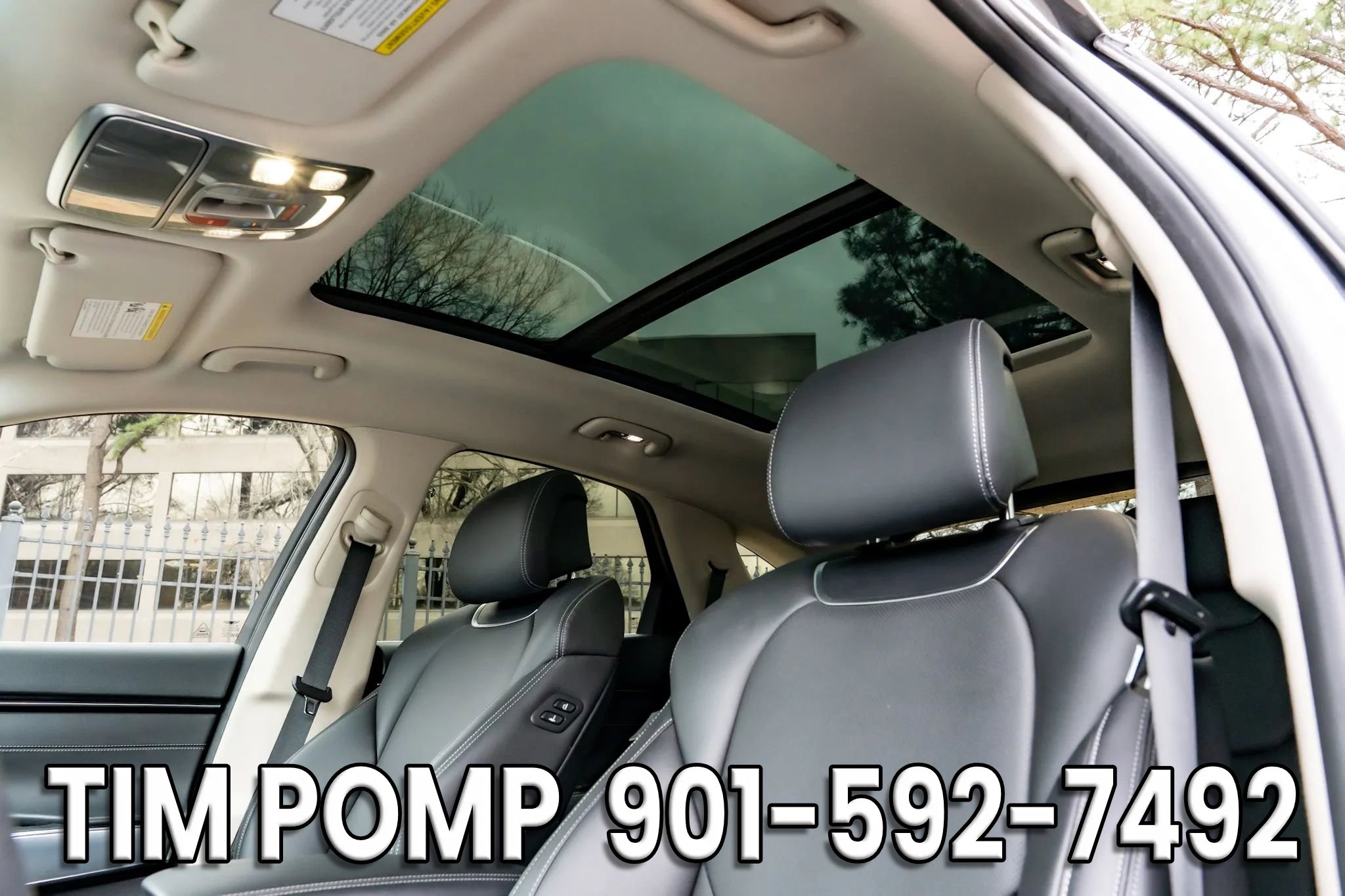 Used 2023 Genesis GV70 2.5T w/ Select Package image 12