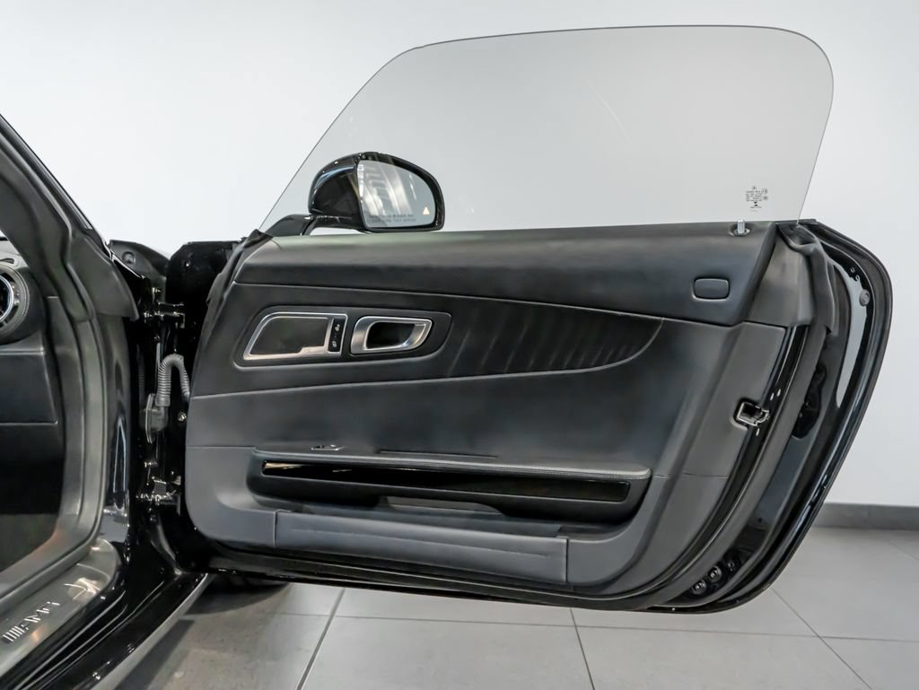 Used 2018 Mercedes-Benz AMG GT Roadster image 21