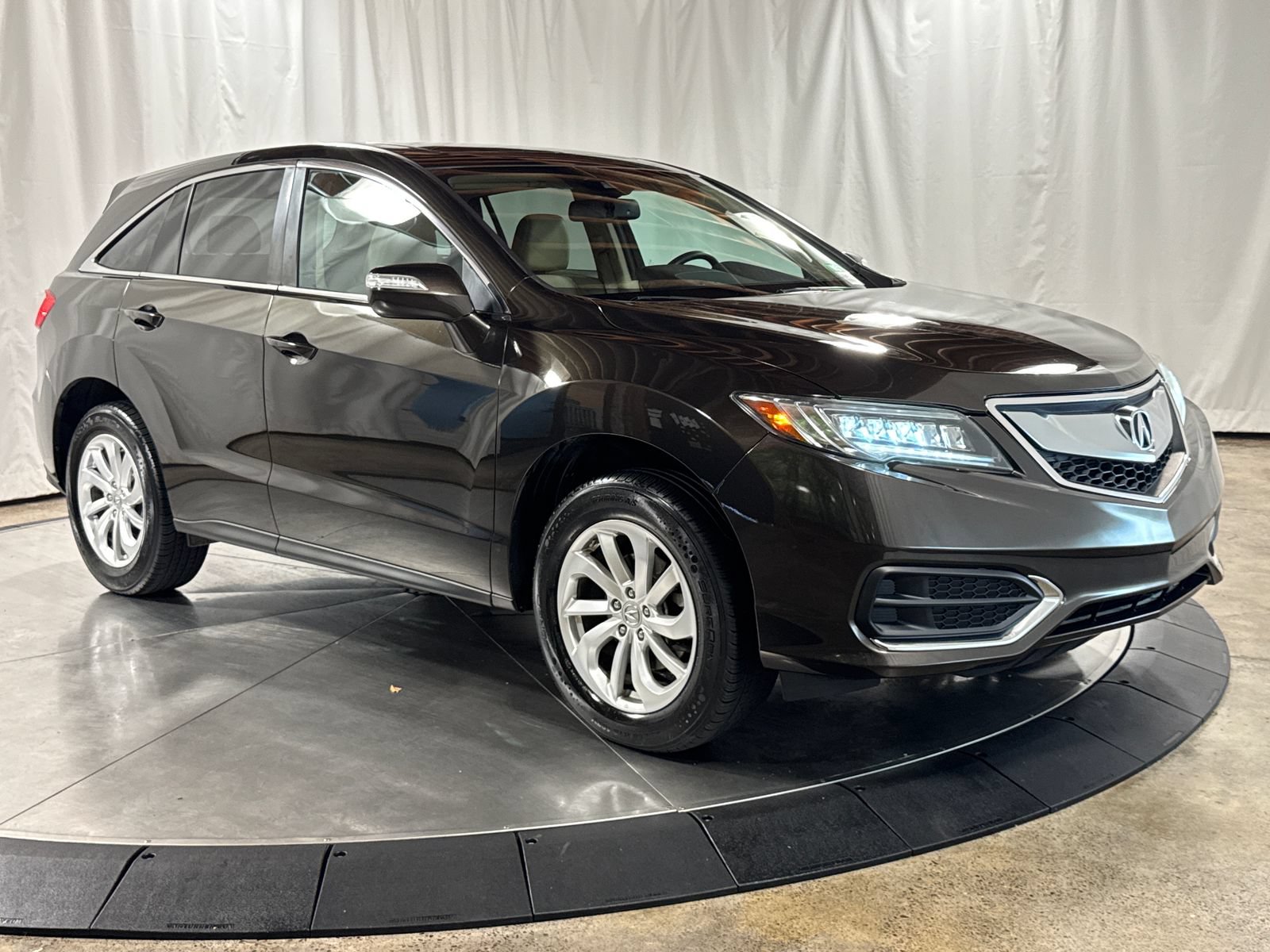 Used 2016 Acura RDX AWD w/ Technology Package image 7