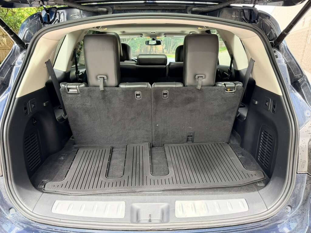 Used 2016 INFINITI QX60 Luxe w/ Deluxe Technology Package AWD/4WD image 29