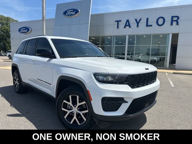 Used 2025 Jeep Grand Cherokee Altitude