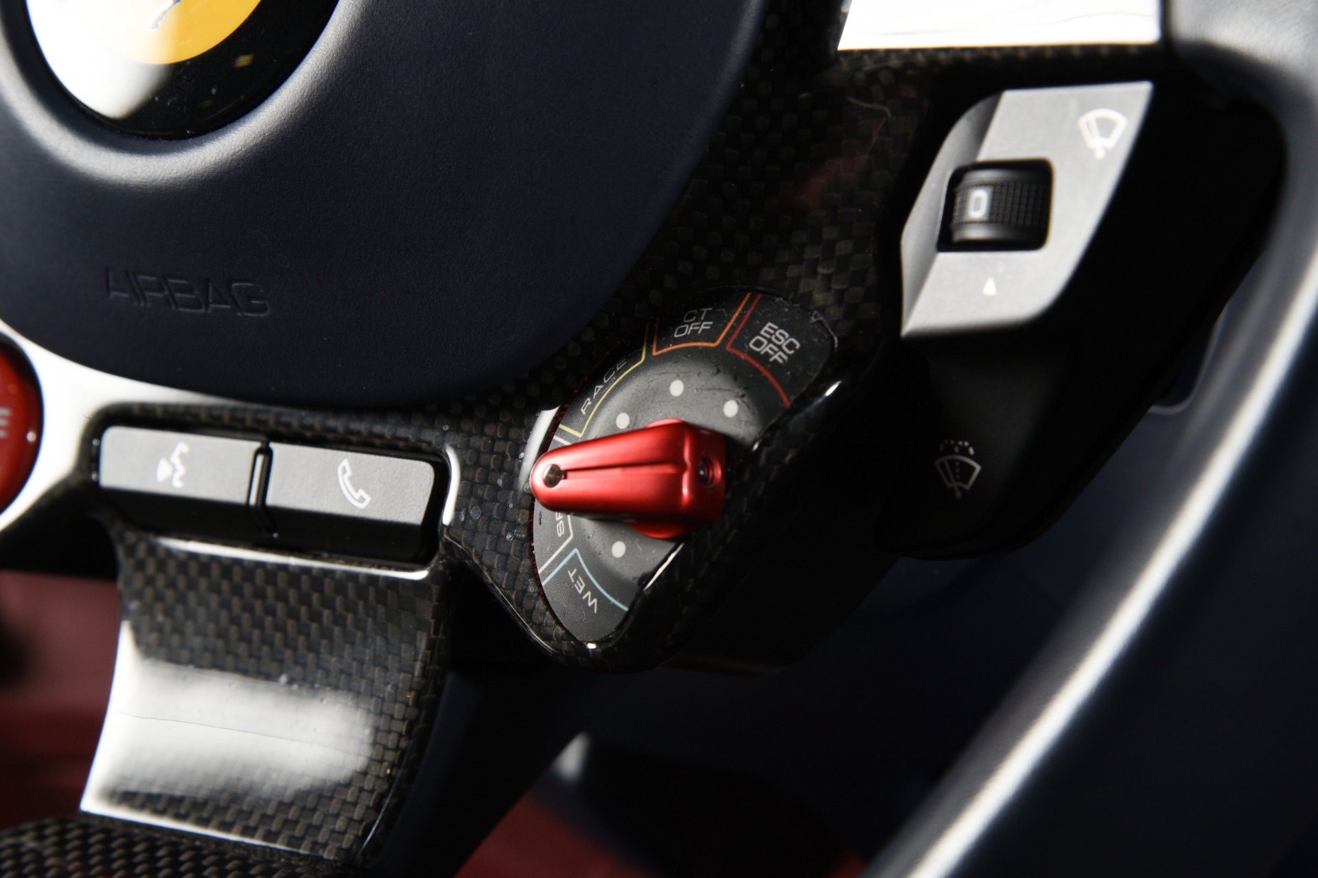 Used 2020 Ferrari 812 Superfast RWD image 27