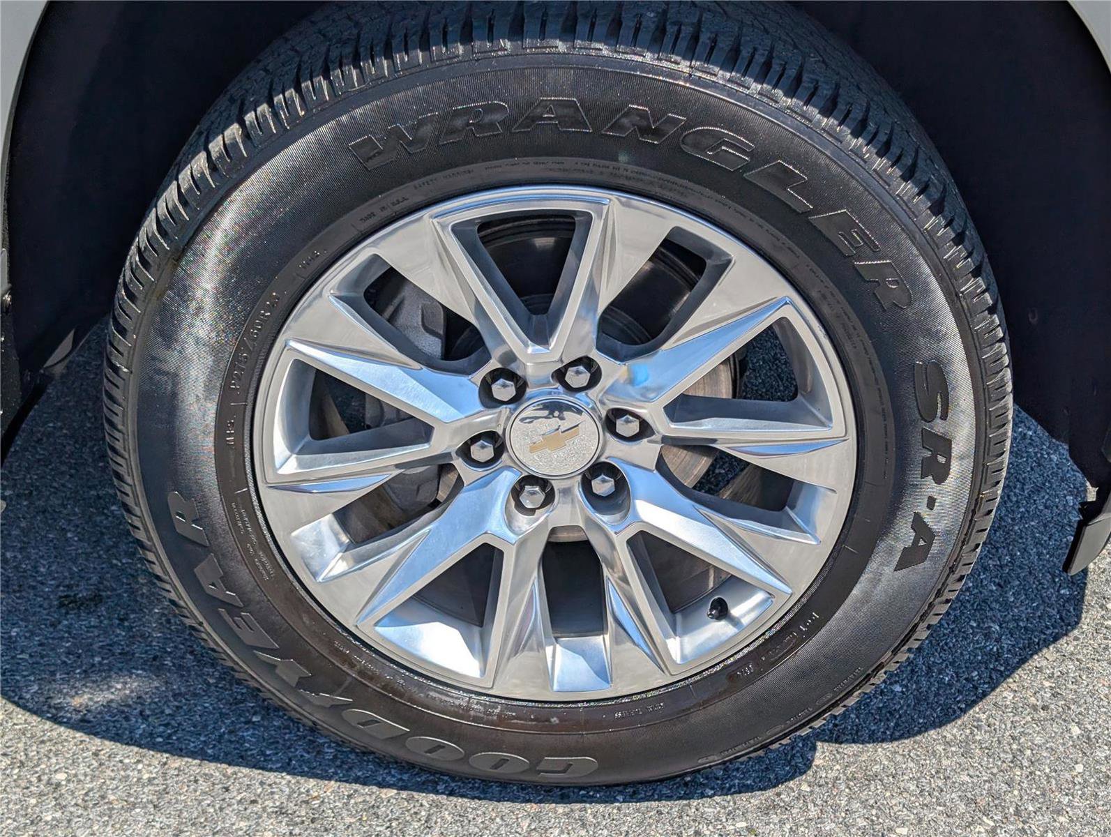 Used 2021 Chevrolet Silverado 1500 LTZ w/ LTZ Convenience Package II AWD/4WD image 12