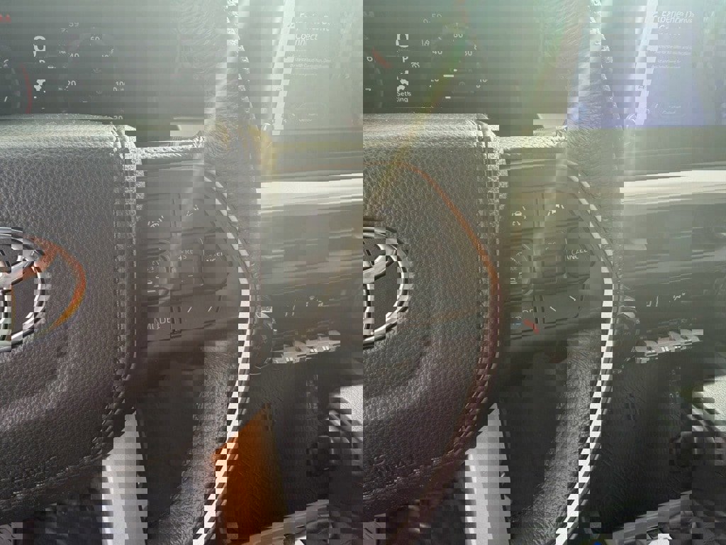 Used 2024 Toyota Tacoma TRD Off-Road image 22