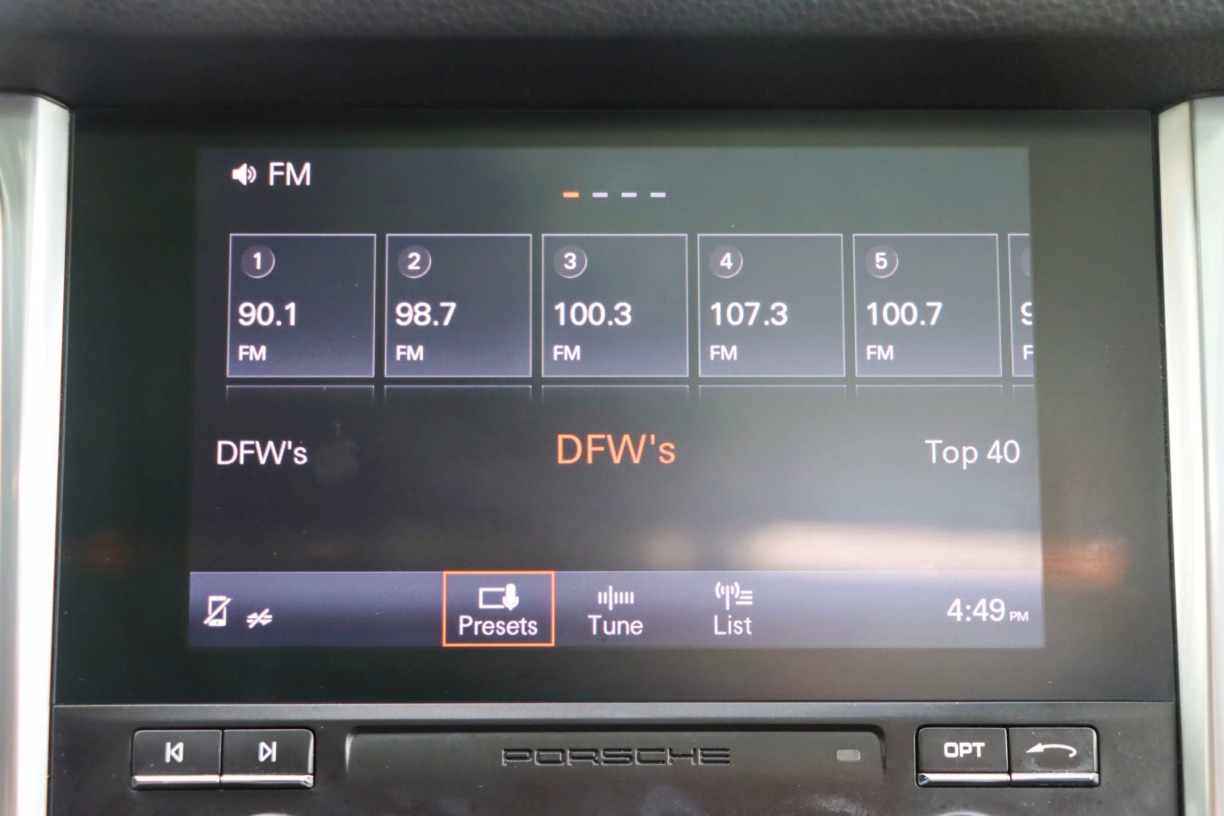 Used 2017 Porsche Macan S image 35