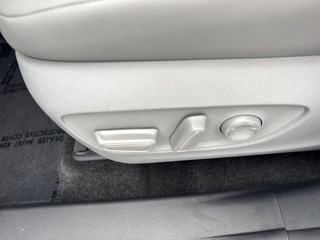 Used 2026 Toyota Highlander XLE AWD/4WD image 12