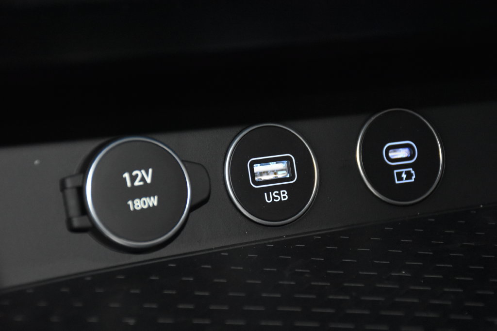 New 2026 Genesis G70 2.5T RWD image 16