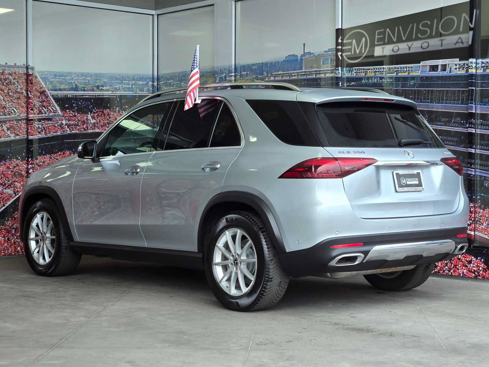 Used 2025 Mercedes-Benz GLE 350 4MATIC w/ Driver Assistance Package image 6