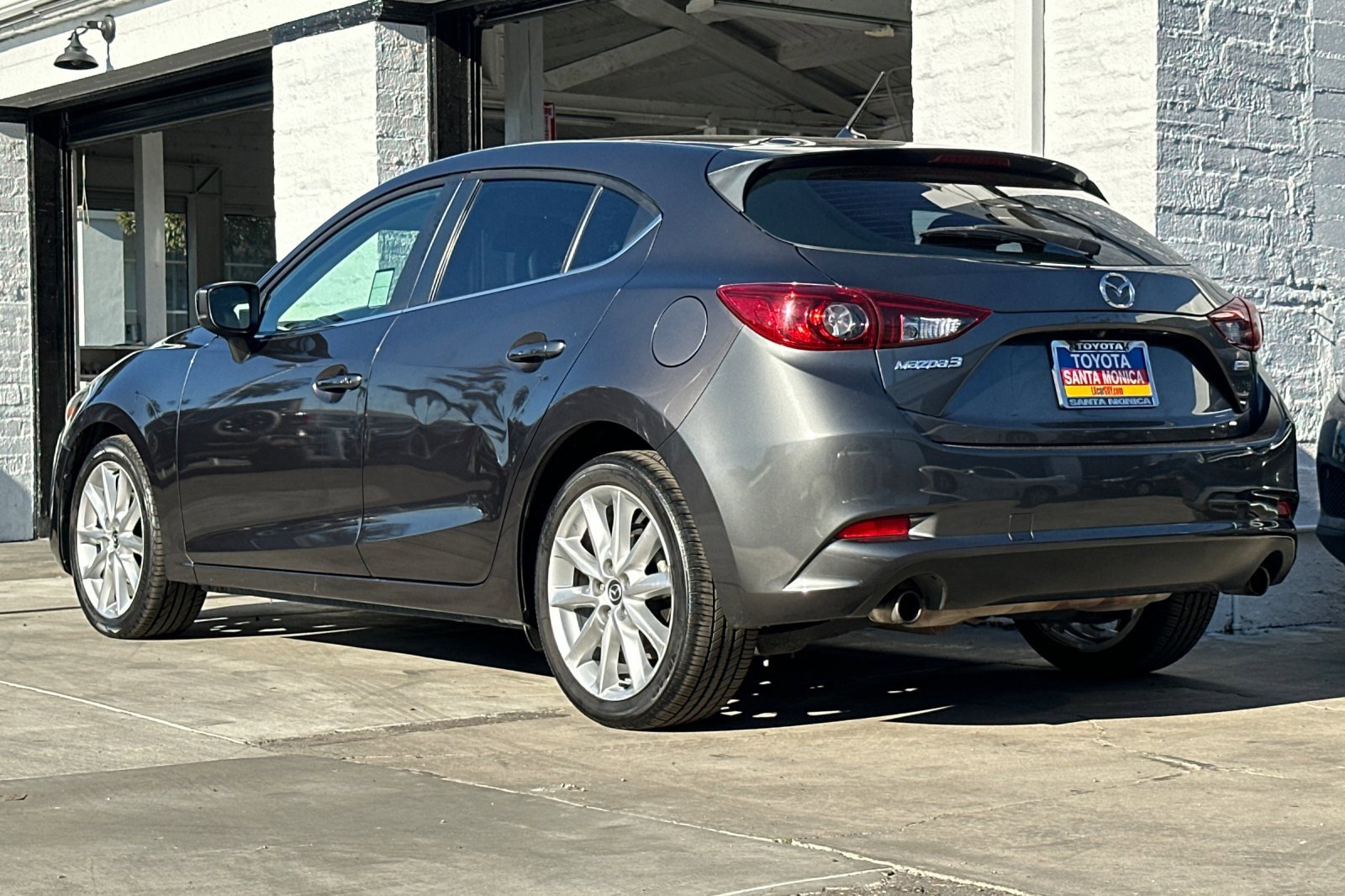 Used 2017 MAZDA MAZDA3 Touring image 6