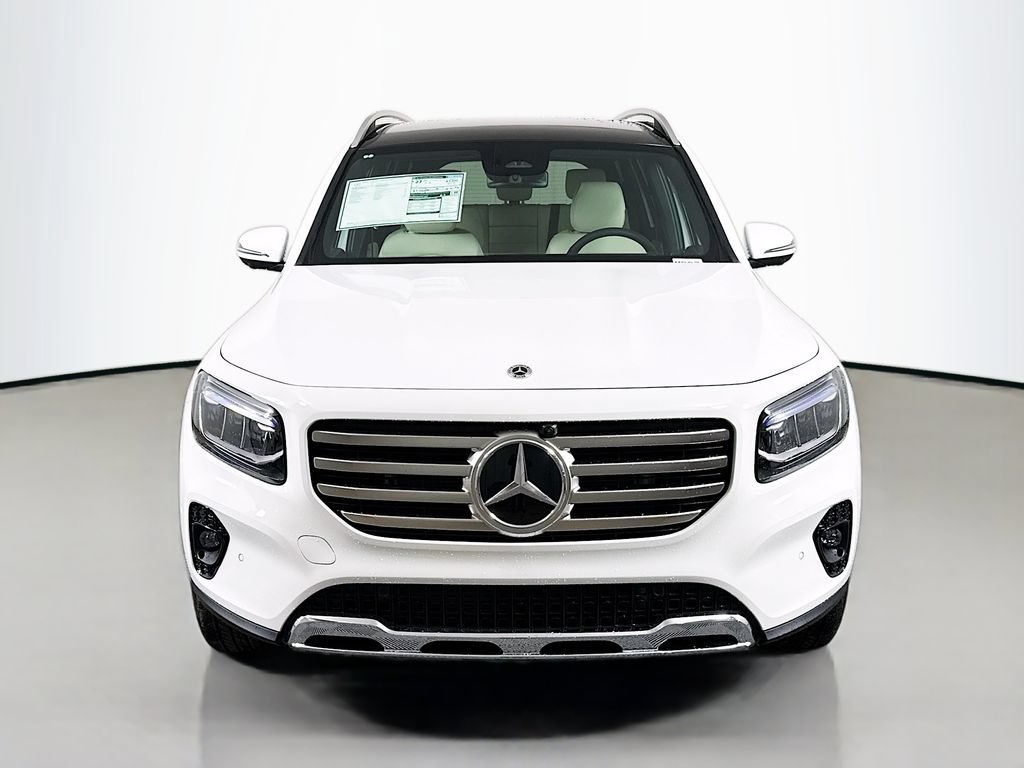 Used 2026 Mercedes-Benz GLB 250 4MATIC image 2