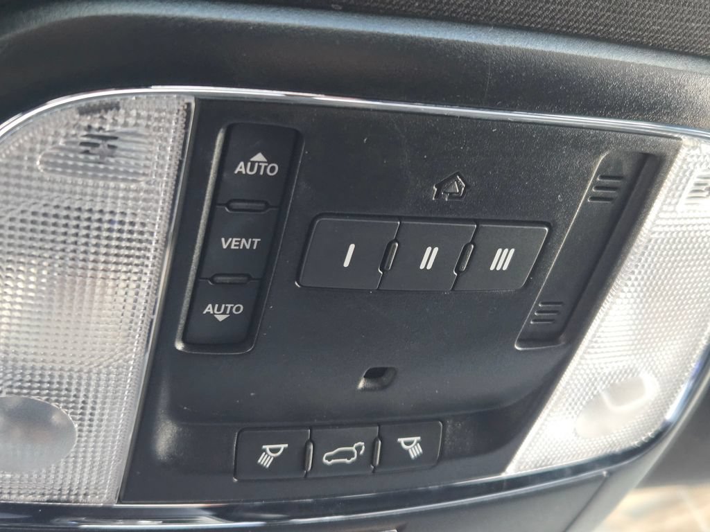 Certified 2020 Jeep Grand Cherokee Altitude AWD/4WD image 15