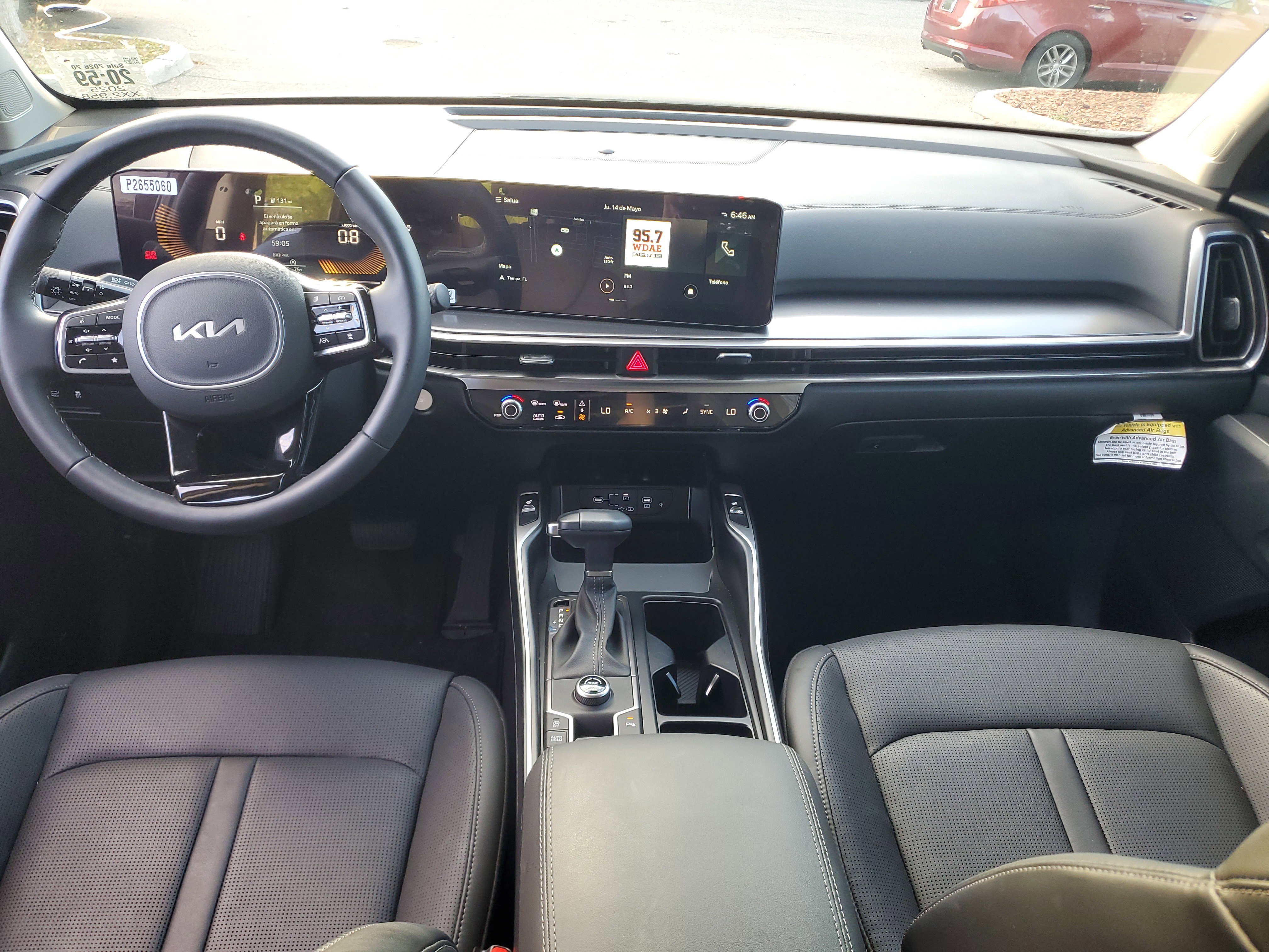 Certified 2025 Kia Sorento EX w/ Panoramic Sunroof Package FWD image 9