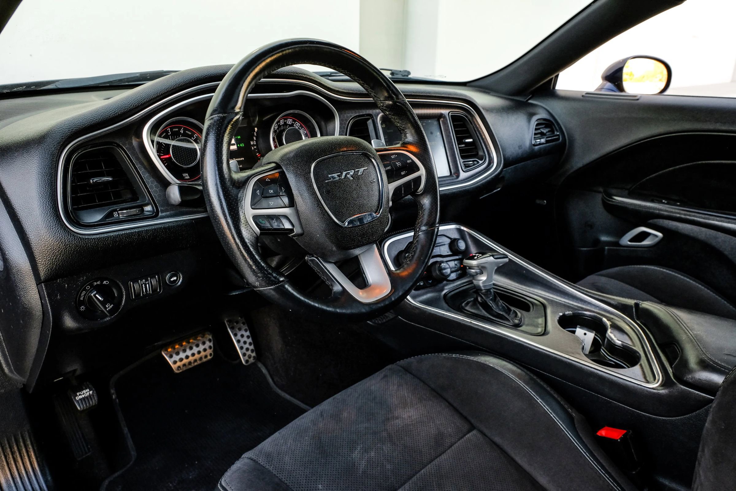 Used 2016 Dodge Challenger R/T Scat Pack w/ Leather Interior Group image 14