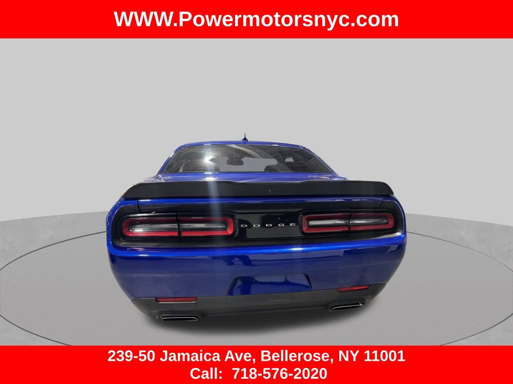Used 2022 Dodge Challenger R/T w/ Shaker Package RWD image 4