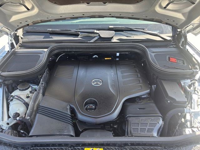 Used 2025 Mercedes-Benz GLS 450 4MATIC image 23