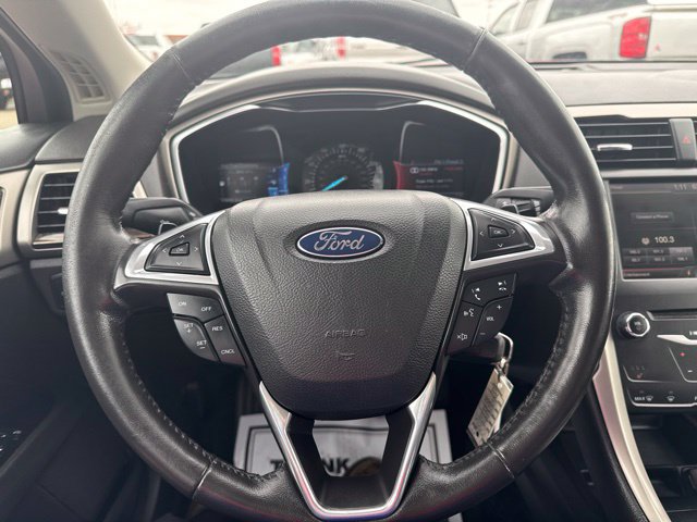 Used 2013 Ford Fusion SE FWD image 21