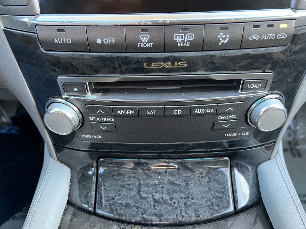 Used 2011 Lexus LS 460 AWD w/ Comfort Pkg image 21