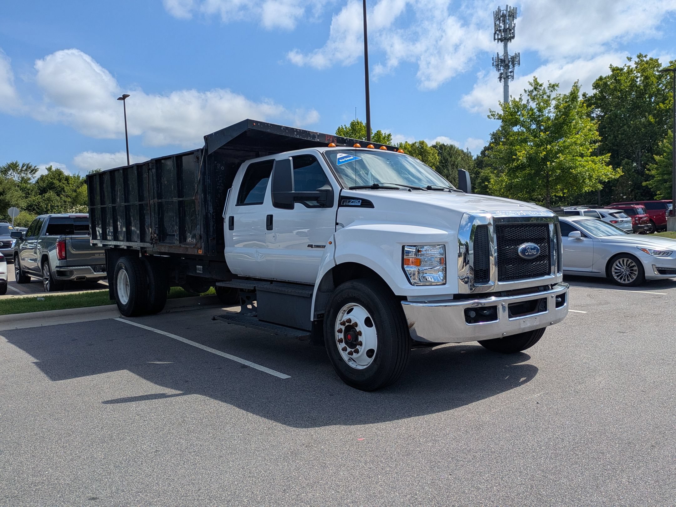 Used 2017 Ford F750 2WD Crew Cab Super Duty