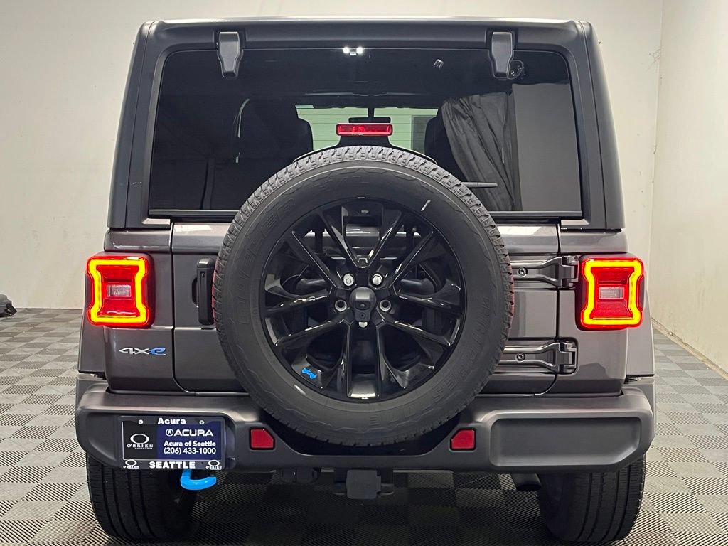 Used 2023 Jeep Wrangler Unlimited Sahara AWD/4WD image 20