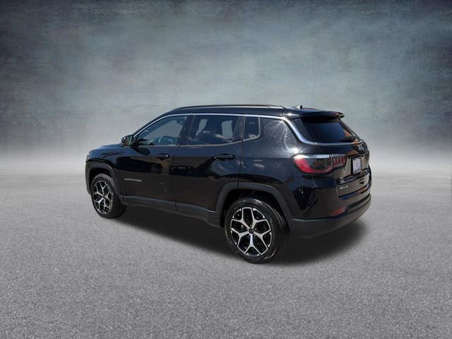 Used 2025 Jeep Compass Limited image 10