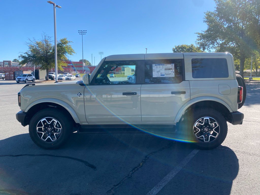 New 2026 Ford Bronco Outer Banks AWD/4WD image 4