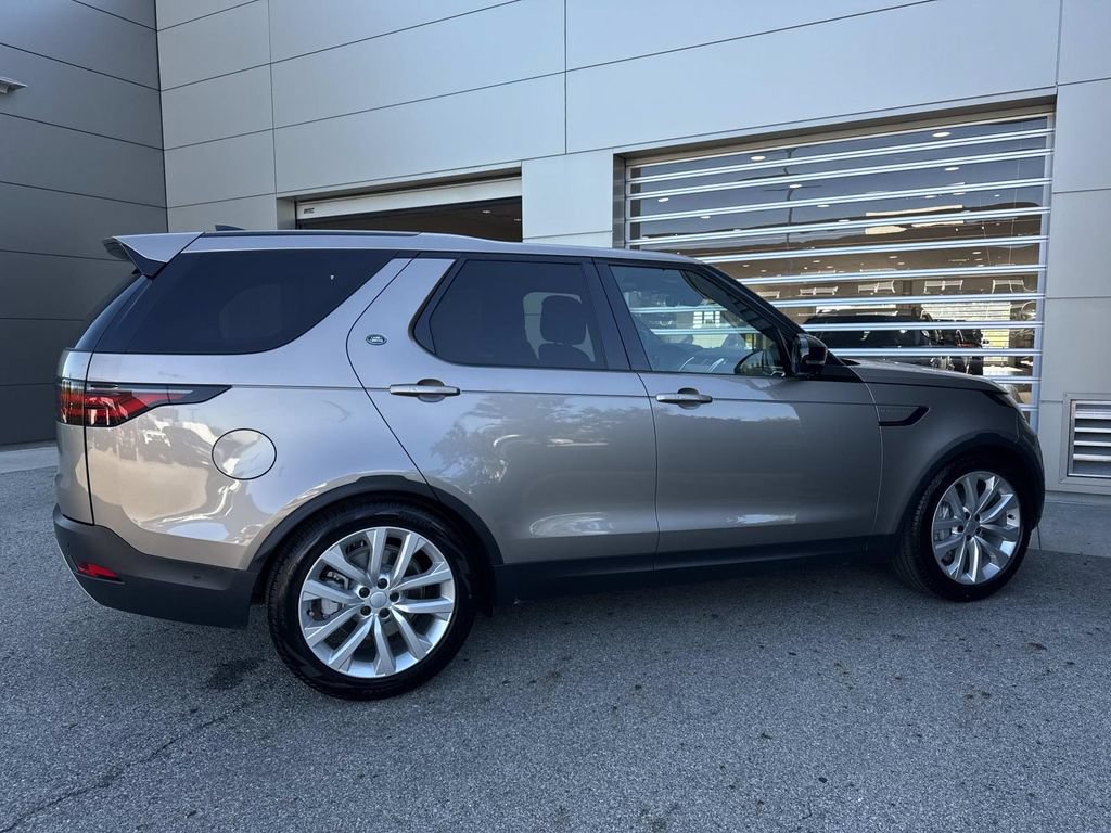 New 2026 Land Rover Discovery S AWD/4WD image 7