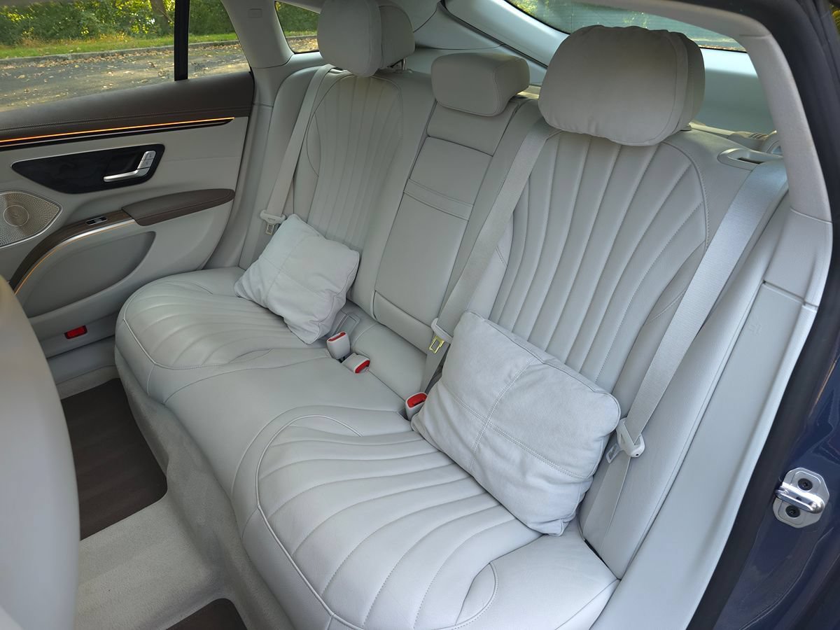 Used 2023 Mercedes-Benz EQS 580 4MATIC Sedan image 17