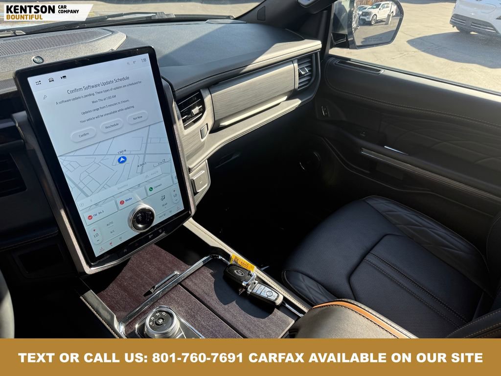 Used 2024 Ford Expedition Platinum image 30