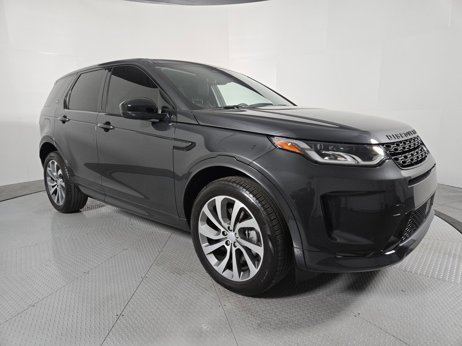 Used 2023 Land Rover Discovery Sport S R-Dynamic image 3